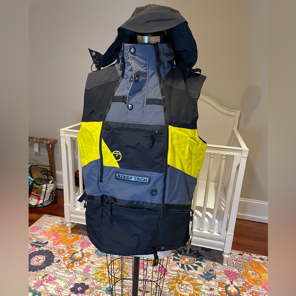 North Face Apogee Vest